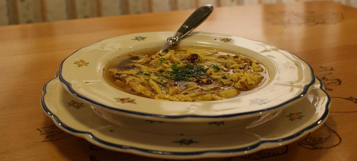 Ein Herzliches Gruss Gott Bei Omas Kuche Im Liesele Liesele Restaurant Radolfzell Bodensee